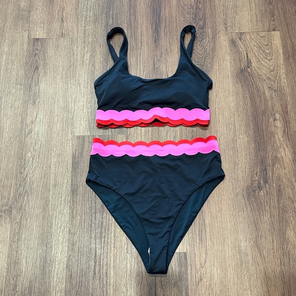 New Beach Riot Bikini Set - Picture 3 of 5